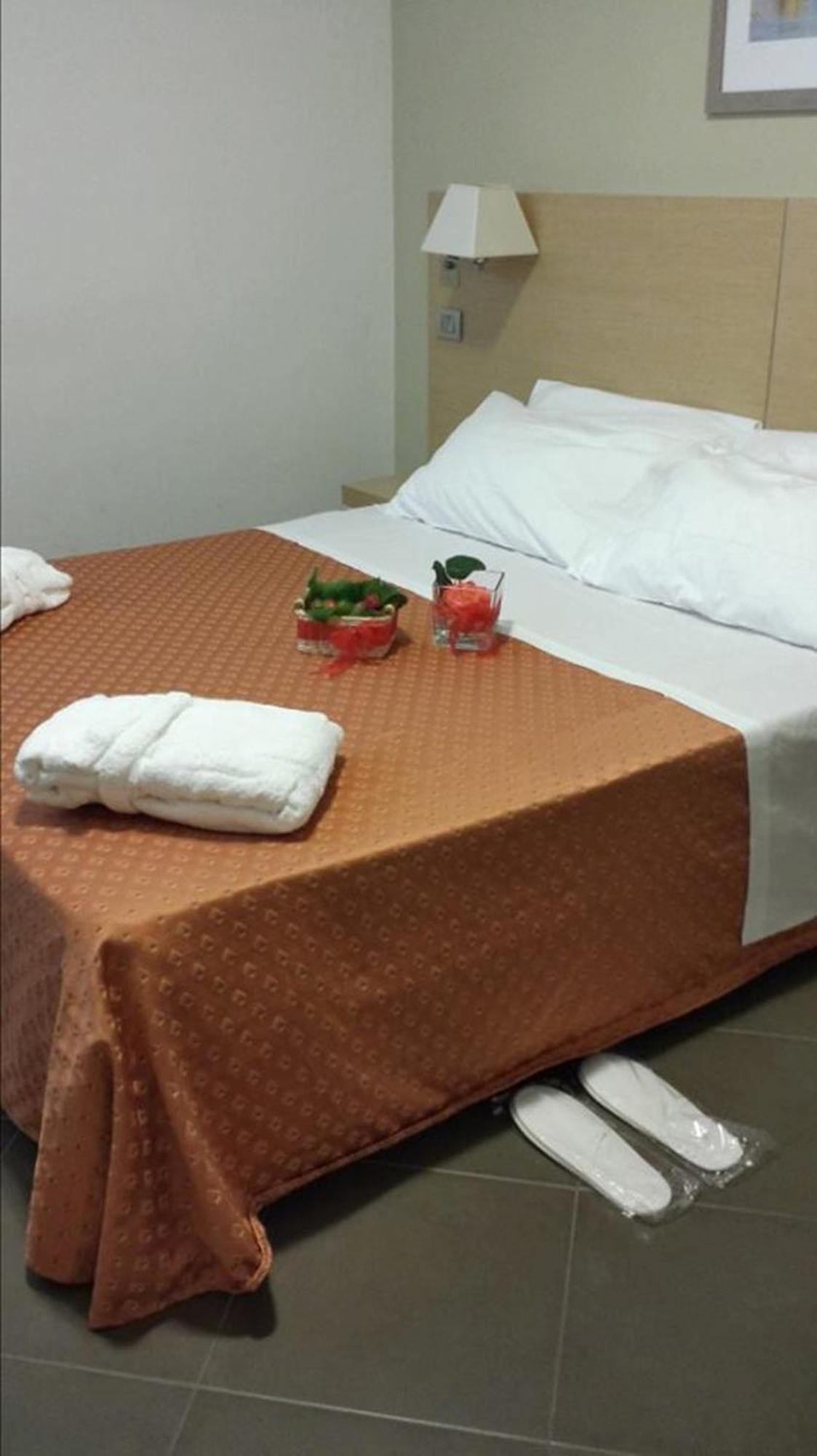 Hotel Main Street Cerasolo Szoba fotó