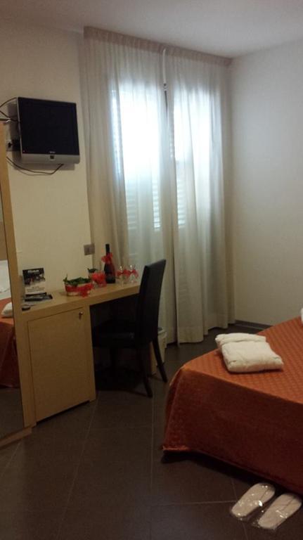 Hotel Main Street Cerasolo Kültér fotó
